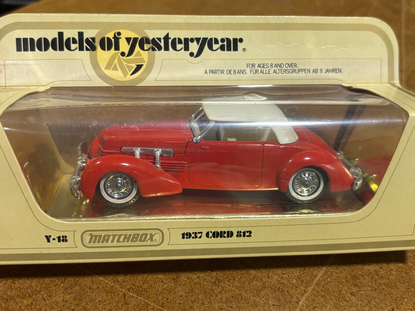 Models of Yesteryear - MATCHBOX 1937 Cord 812 Y-18 red