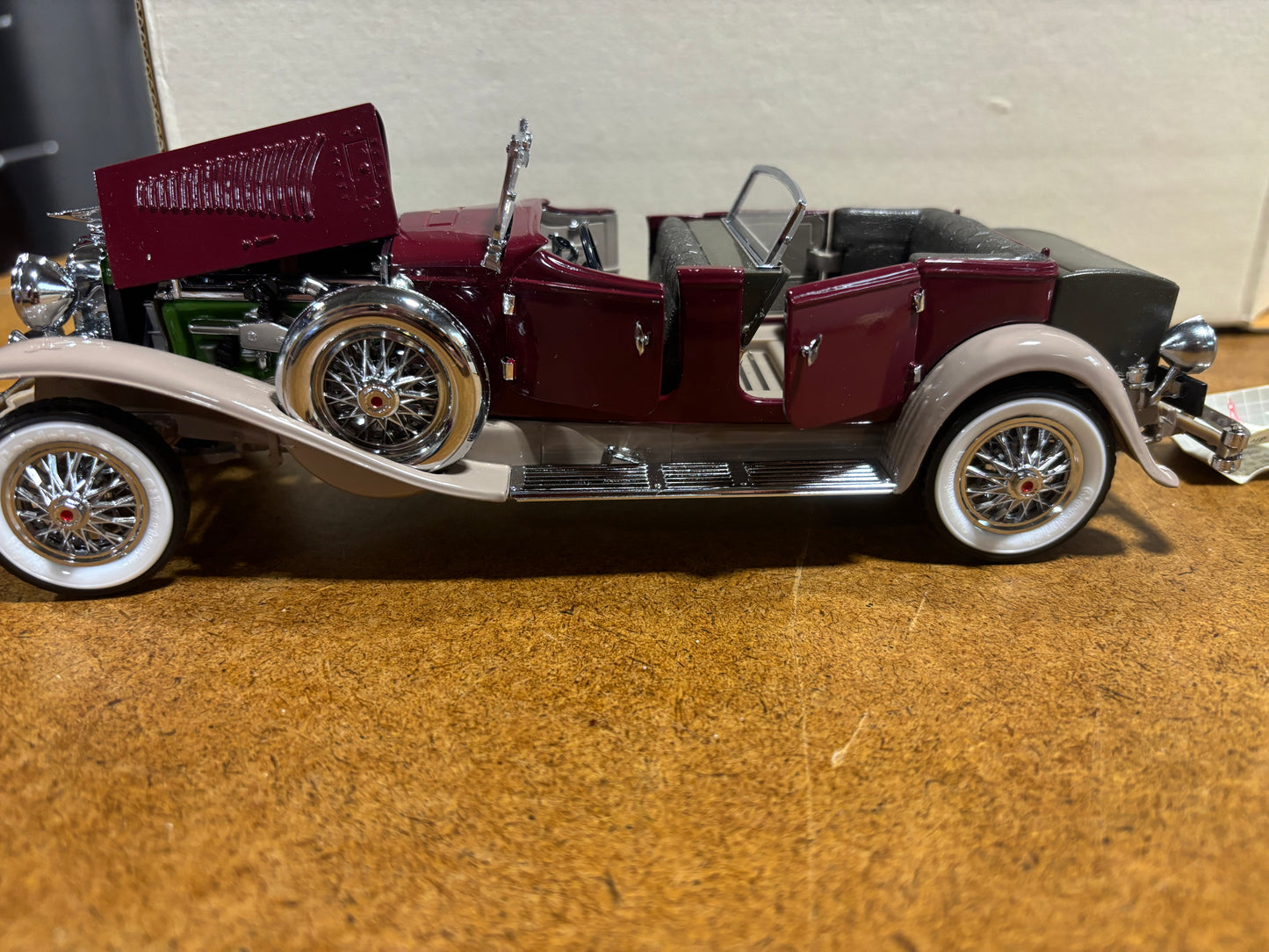 Franklin Mint 1930 Duesenberg J Derham Tourster w/display case