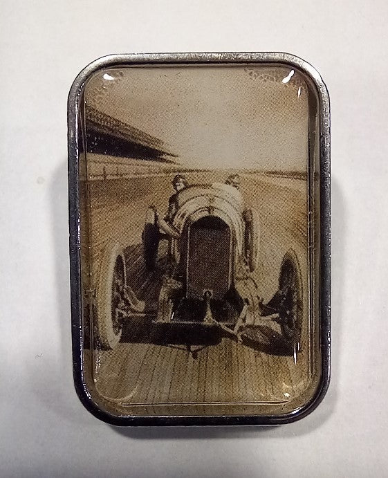 1919 Duesy Racer pin