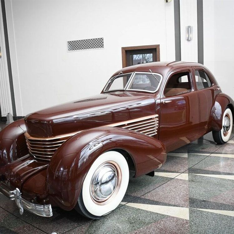 1936 Cord 810 Sedan