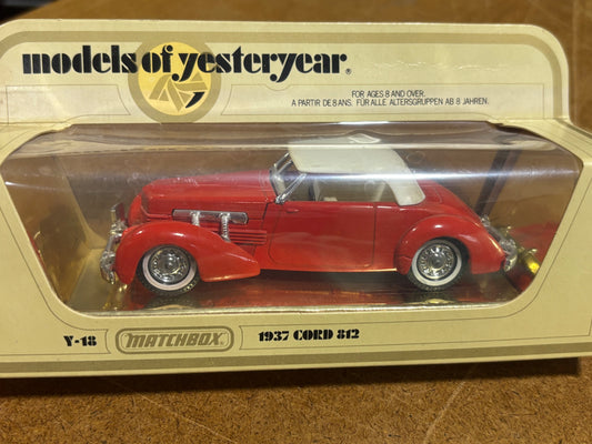 Models of Yesteryear - MATCHBOX 1937 Cord 812 Y-18 red