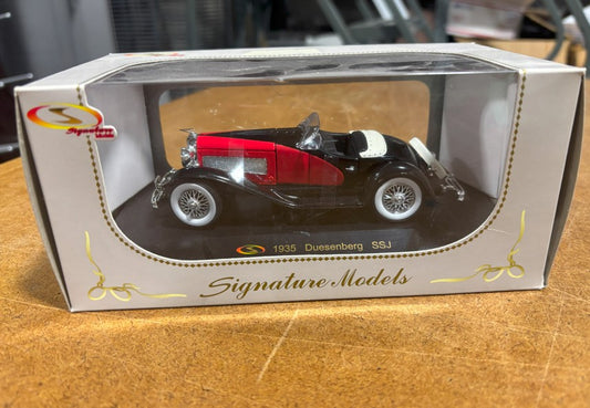 1935 Duesenberg SSJ 1:32 Signature Models Black/Red
