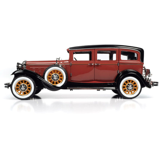 1931 Peerless Master 8 Sedan  1:18 scale